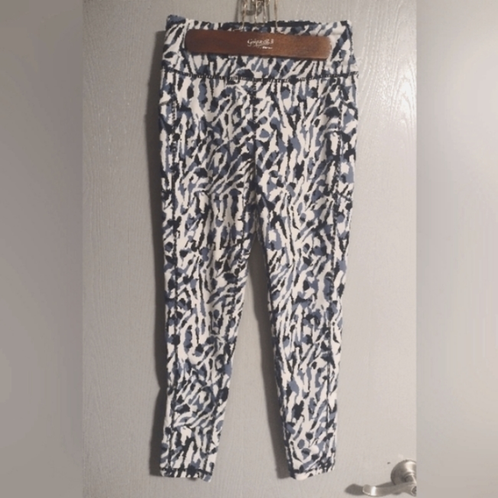 DKNY Sport workout leggings size medium